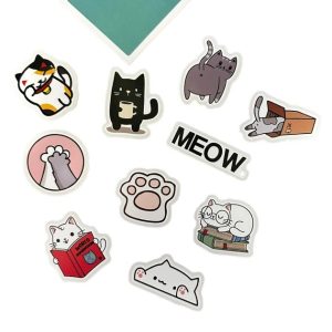 Блок наліпок А6 формату . Папір самоклеючий   або  самоклеюча  плівка.  Плотерна порізка по контуру до 15 об’єктів   на листі.